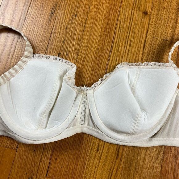 🪦 Victoria Secret’s 32D Y2K Bra White Lace Champagne Glitter Stripes (3 for 30) - Picture 6 of 9